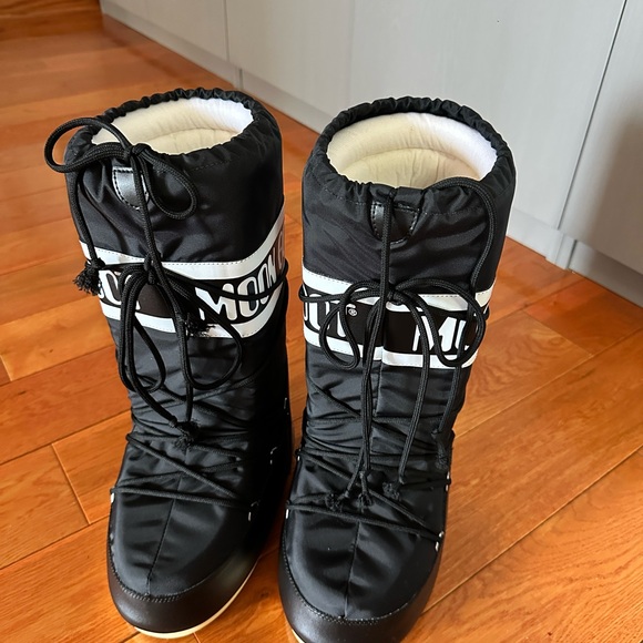 New ! Newer worn - Picture 2 of 3